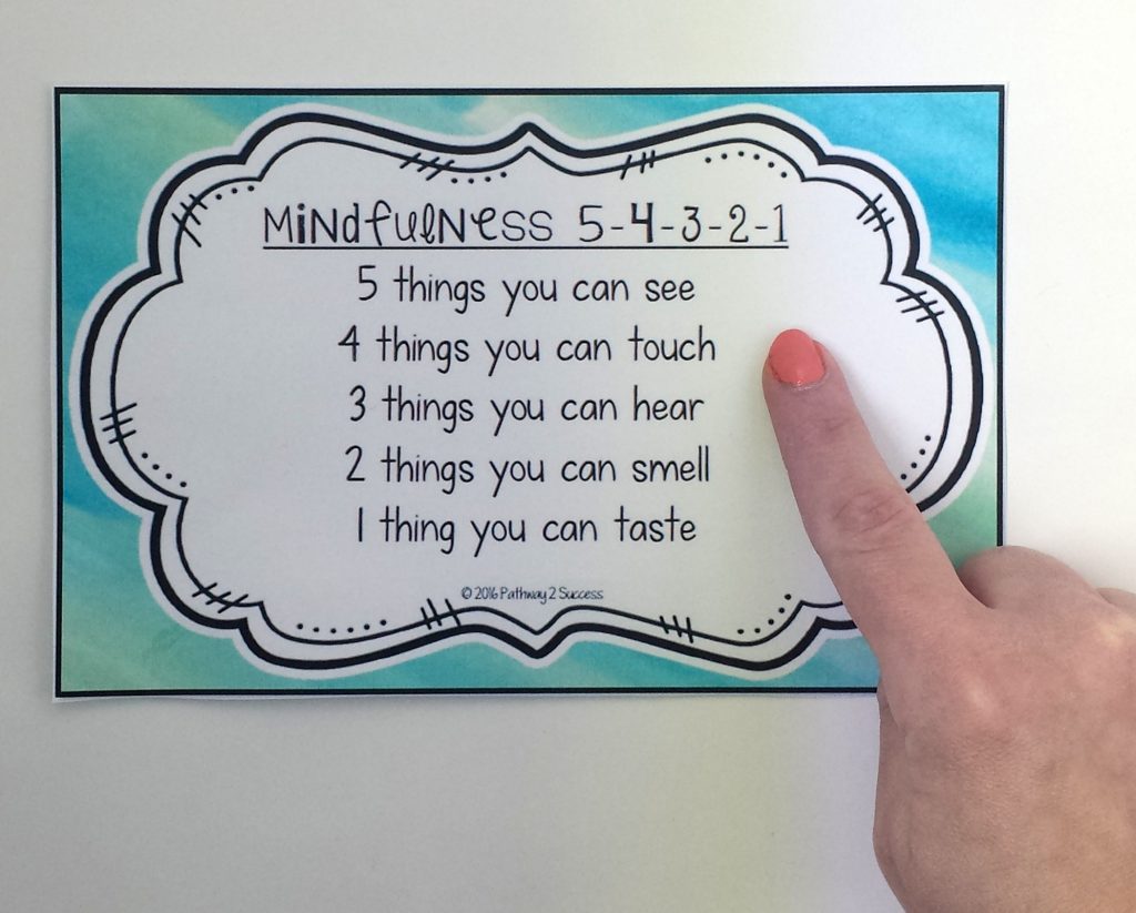 Mindfulness 5-4-3-2-1 card: 5 things you can see, 4 things you can touch, 3 things you can hear, 2 things you can smell, 1 thing you can taste